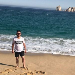 Meet your Posher, Iván